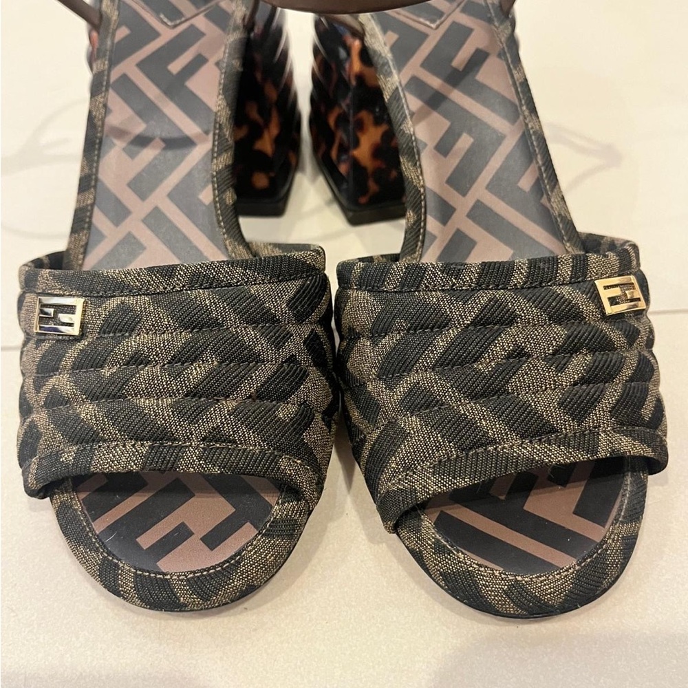 Fendi Brown and Black Sandals - Picture 4 of 7